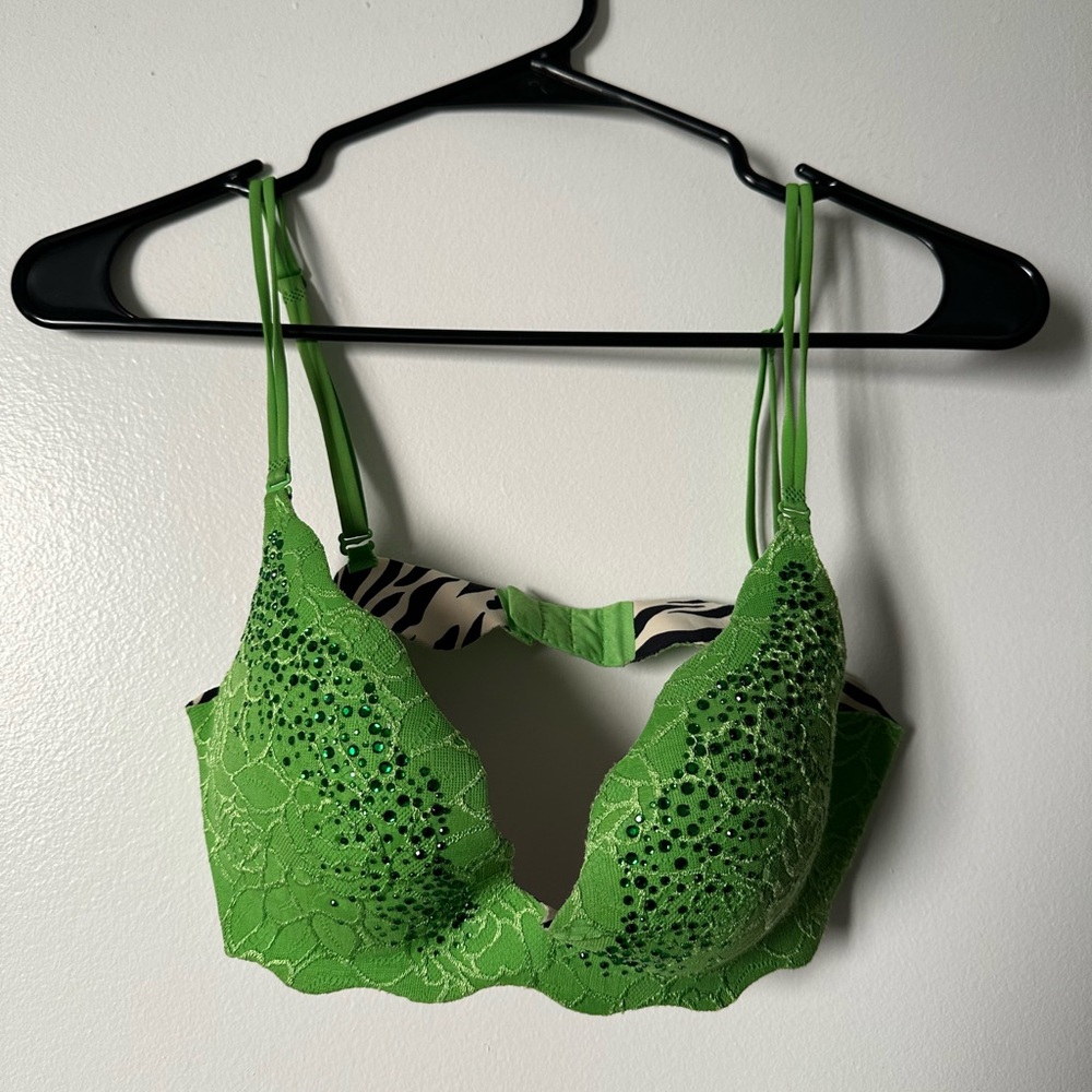 Victoria’s Secret Very Sexy Secret Embrace Push-Up Bra